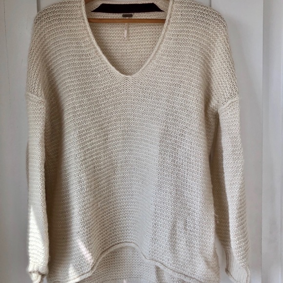 Free People 〰︎ Sweater - Picture 2 of 3